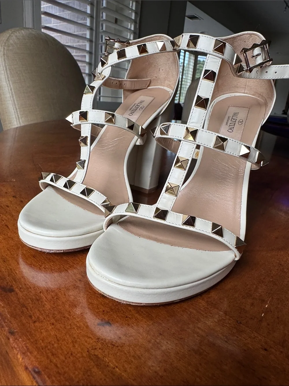Valentino Garavani White Leather Rockstud T-Strap Block Heel Sandals